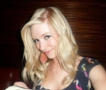Lizzie Claire